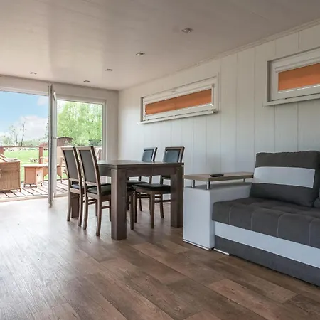 Pet Friendly In With View *
